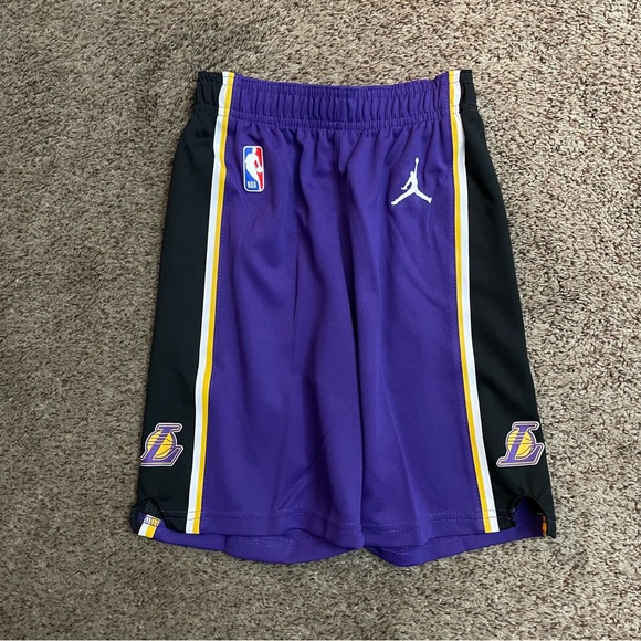 Nike Los Angeles Lakers NBA Basketball Jordan Swingman Shorts Youth Size M & L - Picture 1 of 5